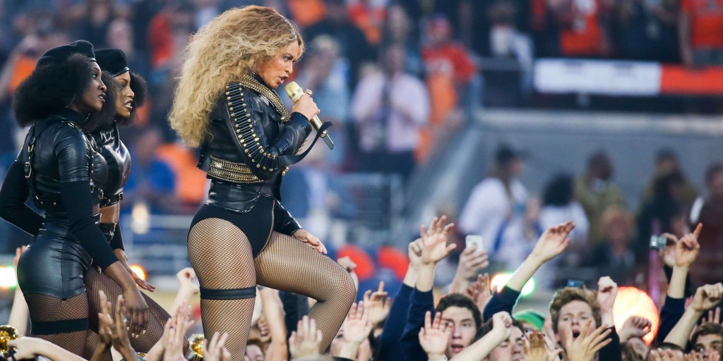 Beyonce performs during the halftime show at Super Bowl 50 between the Denver Broncos and the Carolina Panthers at Levis Stadium in Santa Clara, California on February 7, 2016. (Photo by Anthony Behar) *** Please Use Credit from Credit Field ***/sipausa.sipausa_16911045/1602090053